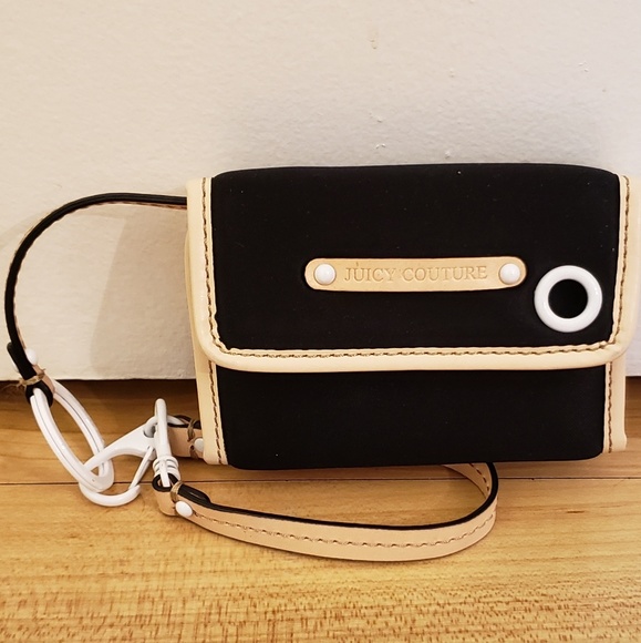 🍂 | Juicy Couture Wristlet - Picture 2 of 5